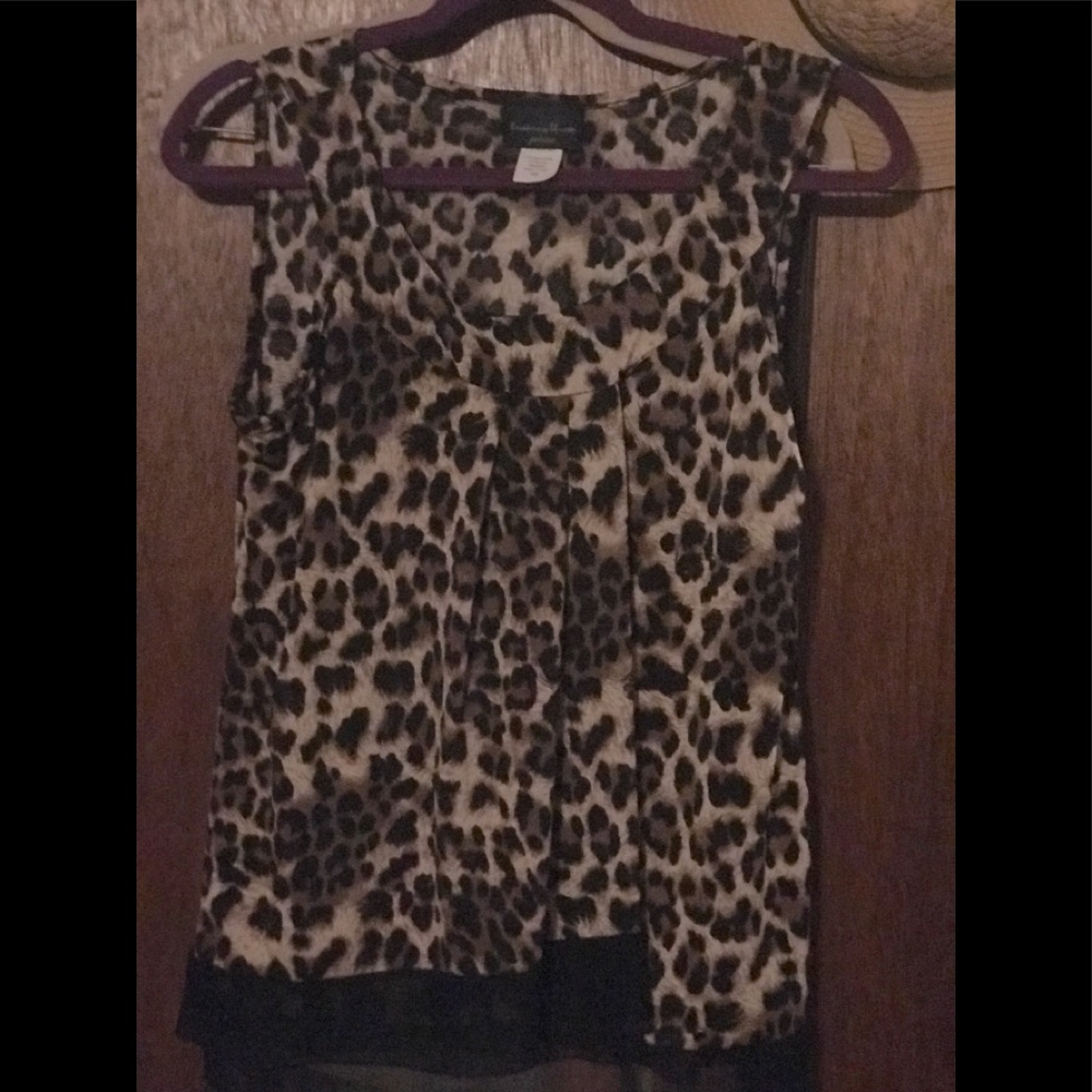 Dressy top sleeveless